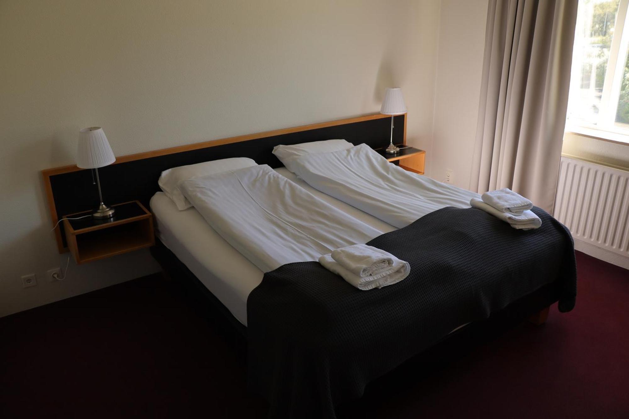 Hotel Varmahlid Вармахлид Экстерьер фото